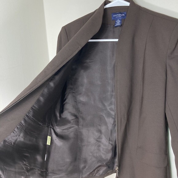 Ann Taylor Long Sleeve Single-Button Blazer - Chocolate Brown - Size 6P Petite - Picture 3 of 12